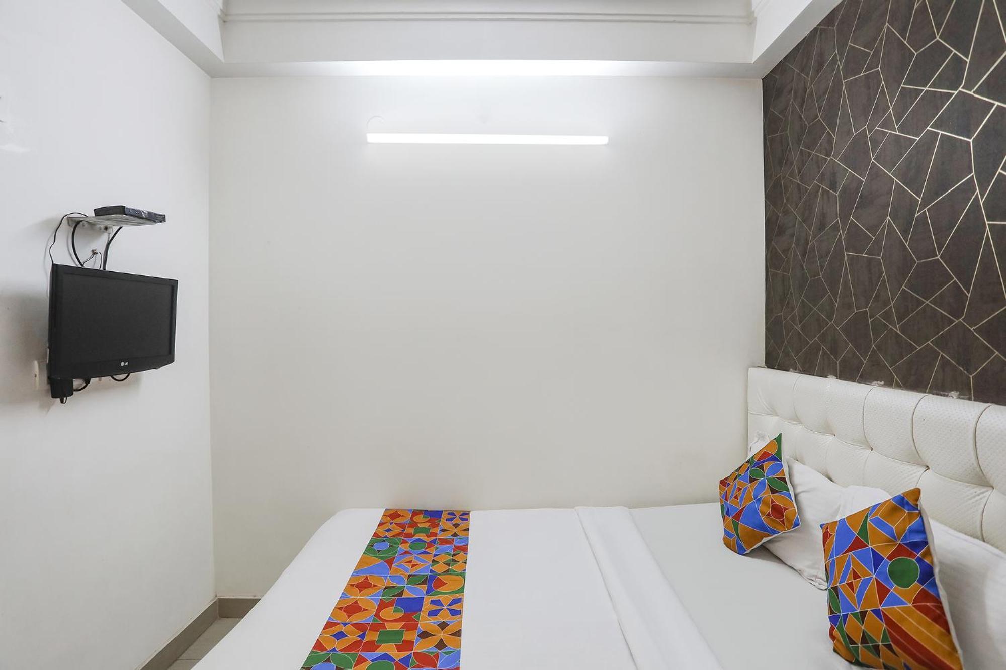Fabhotel Greenstar Inn - Bhubaneswar Airport Exterior photo