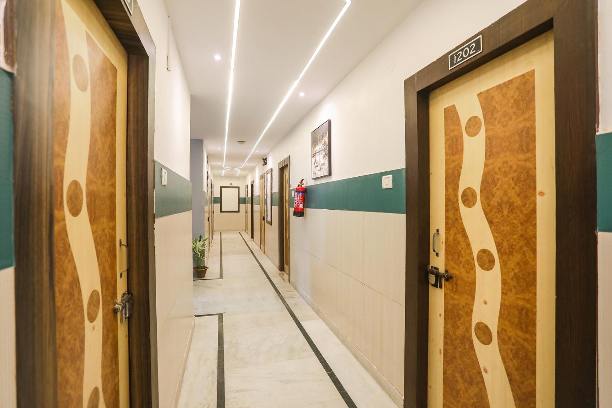 Fabhotel Greenstar Inn - Bhubaneswar Airport Exterior photo