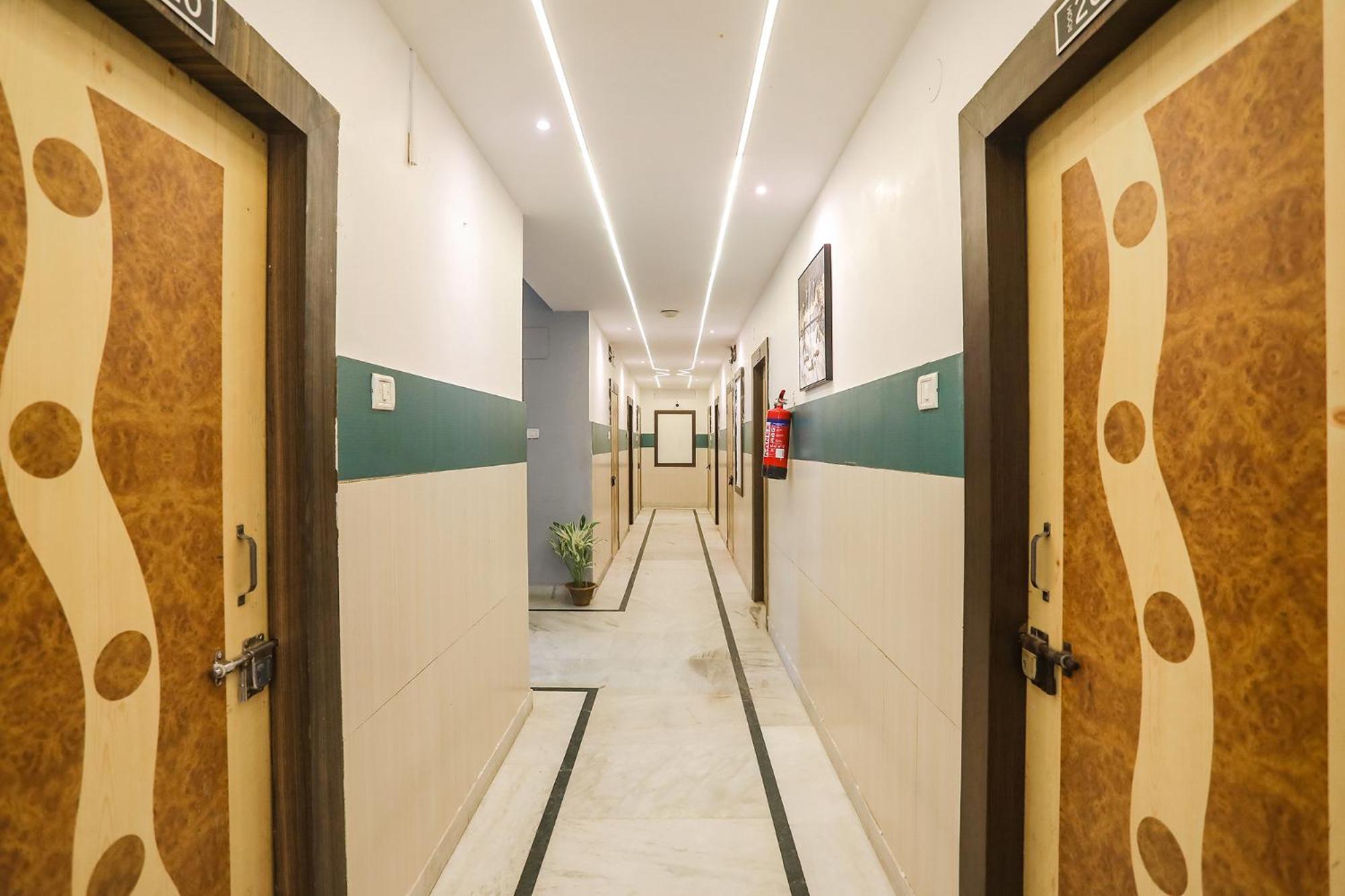 Fabhotel Greenstar Inn - Bhubaneswar Airport Exterior photo
